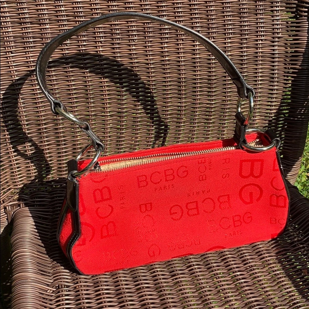 BCBG PARIS Shoulder bag.
